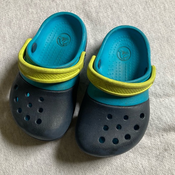 crocs sz.7c - Picture 2 of 4
